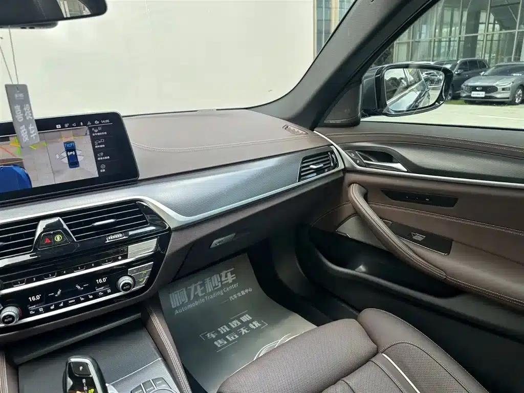 BMW 5 Series PHEV 2021 535Le Pioneer Edition M Sport Package — миниатюра 7