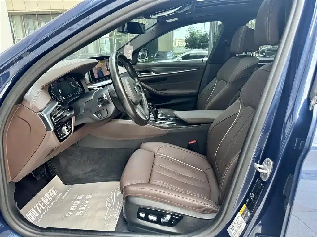 BMW 5 Series PHEV 2021 535Le Pioneer Edition M Sport Package — миниатюра 10