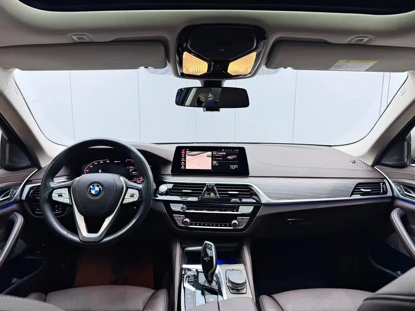 BMW 5 Series PHEV 2020 530Le Pioneer Edition — миниатюра 21