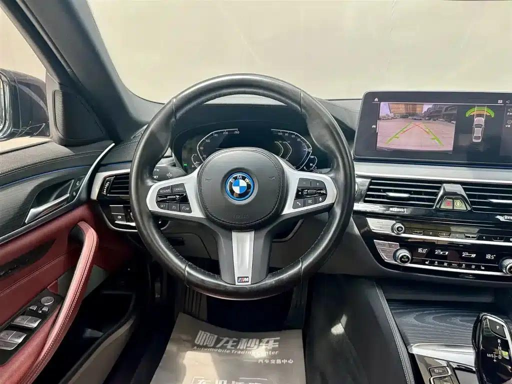 BMW 5 Series PHEV 2022 Facelift 535Le M Sport Package — миниатюра 8