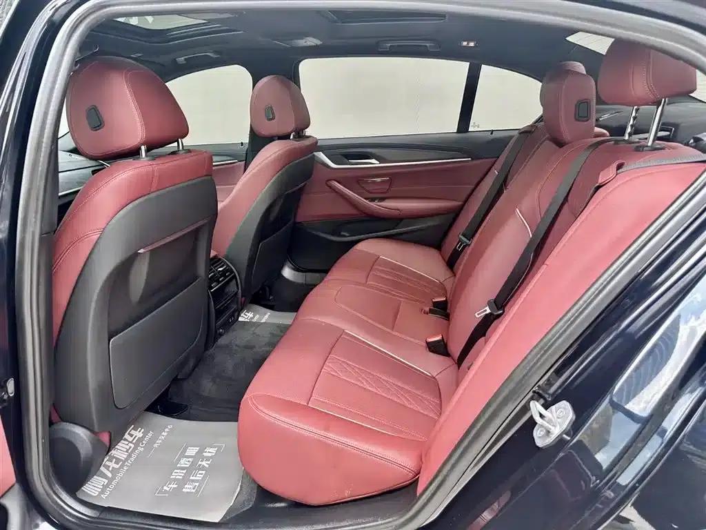 BMW 5 Series PHEV 2022 Facelift 535Le M Sport Package — миниатюра 10