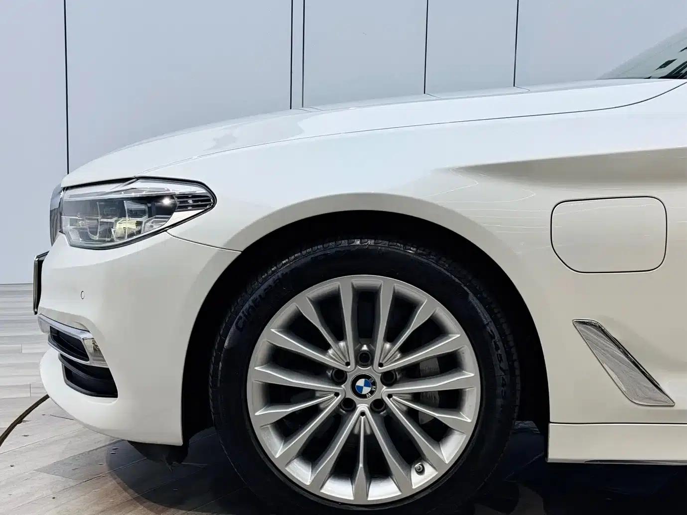 BMW 5 Series PHEV 2020 Mileage Upgrade Edition 530Le Luxury Package — миниатюра 26