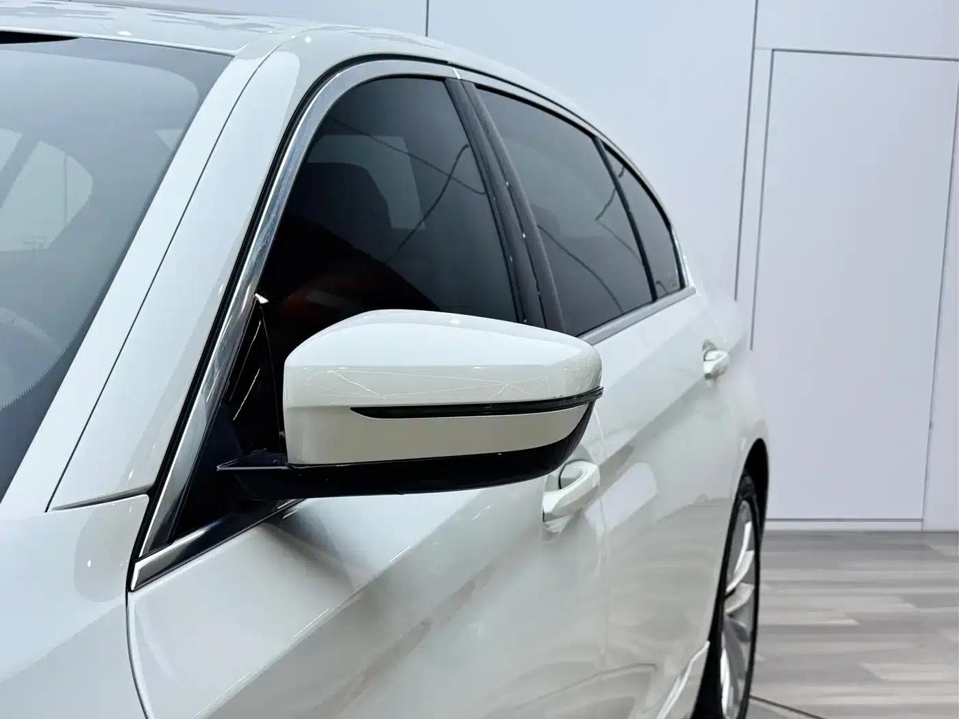 BMW 5 Series PHEV 2020 Mileage Upgrade Edition 530Le Luxury Package — миниатюра 28