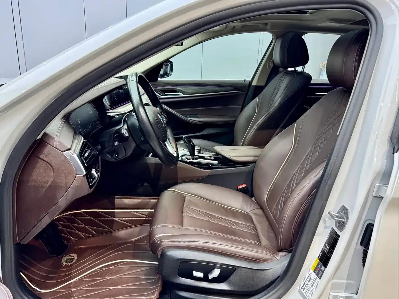 BMW 5 Series PHEV 2020 Mileage Upgrade Edition 530Le Luxury Package — миниатюра 9