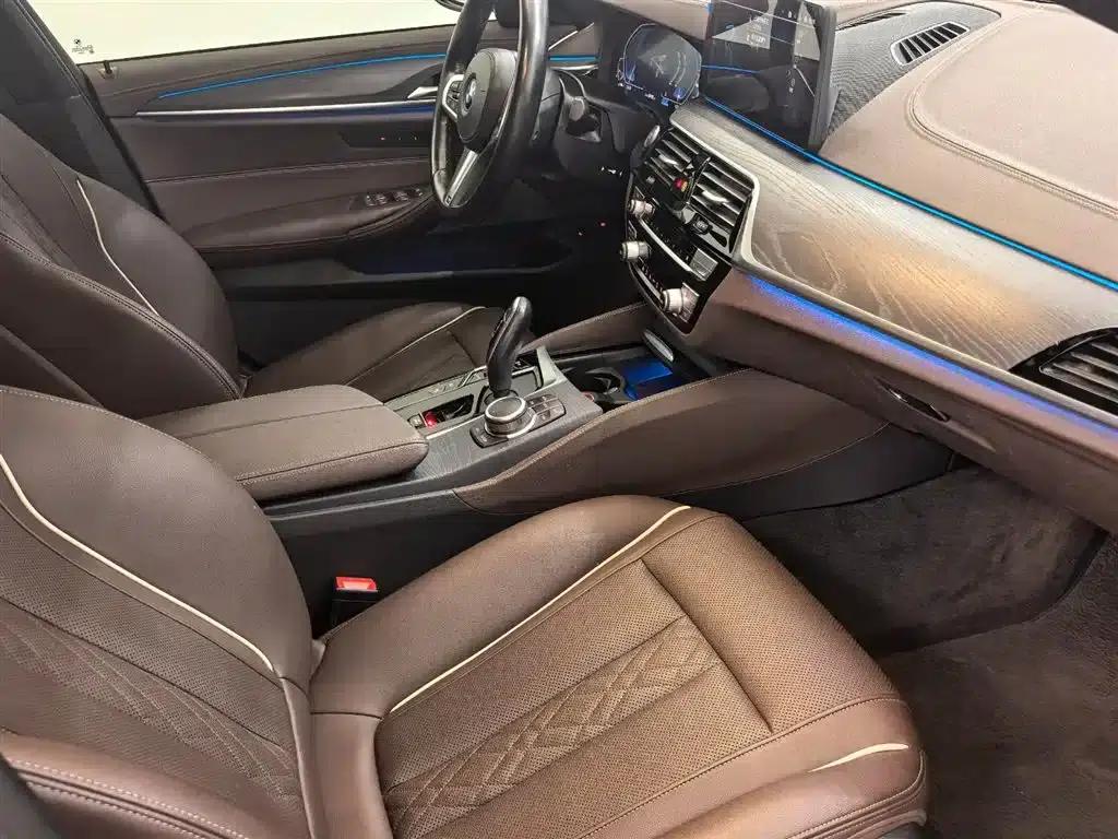 BMW 5 Series PHEV 2022 535Le M Sport Package — миниатюра 11