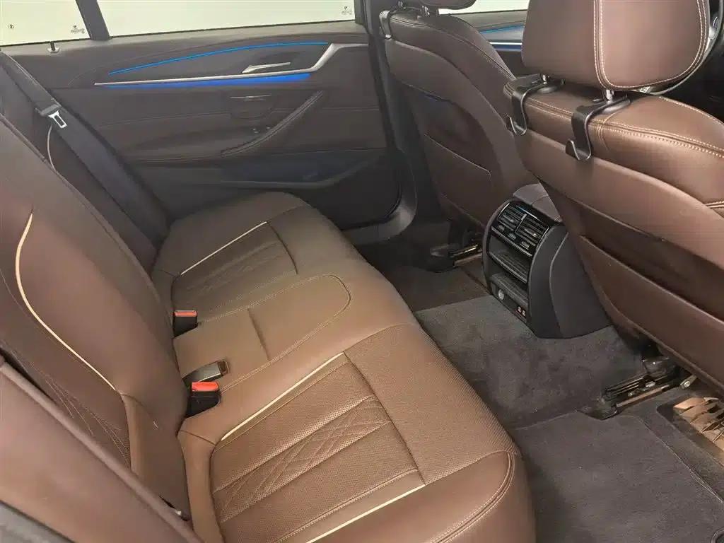 BMW 5 Series PHEV 2022 535Le M Sport Package — миниатюра 13
