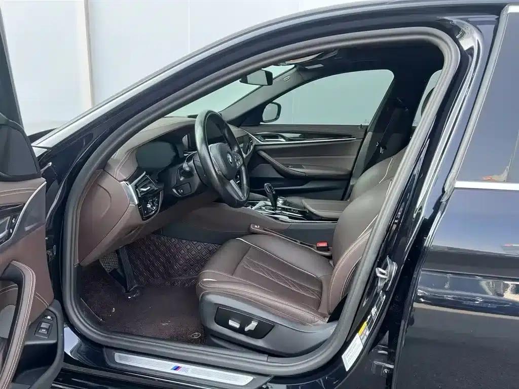BMW 5 Series PHEV 2022 535Le M Sport Package — миниатюра 9