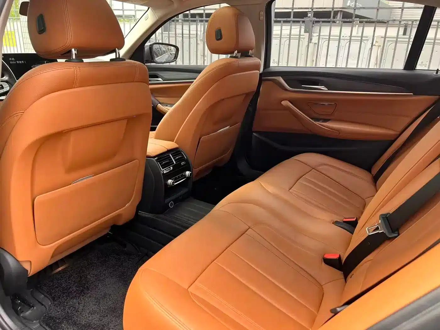 BMW 5 Series PHEV 2018 530Le Luxury Package — миниатюра 12