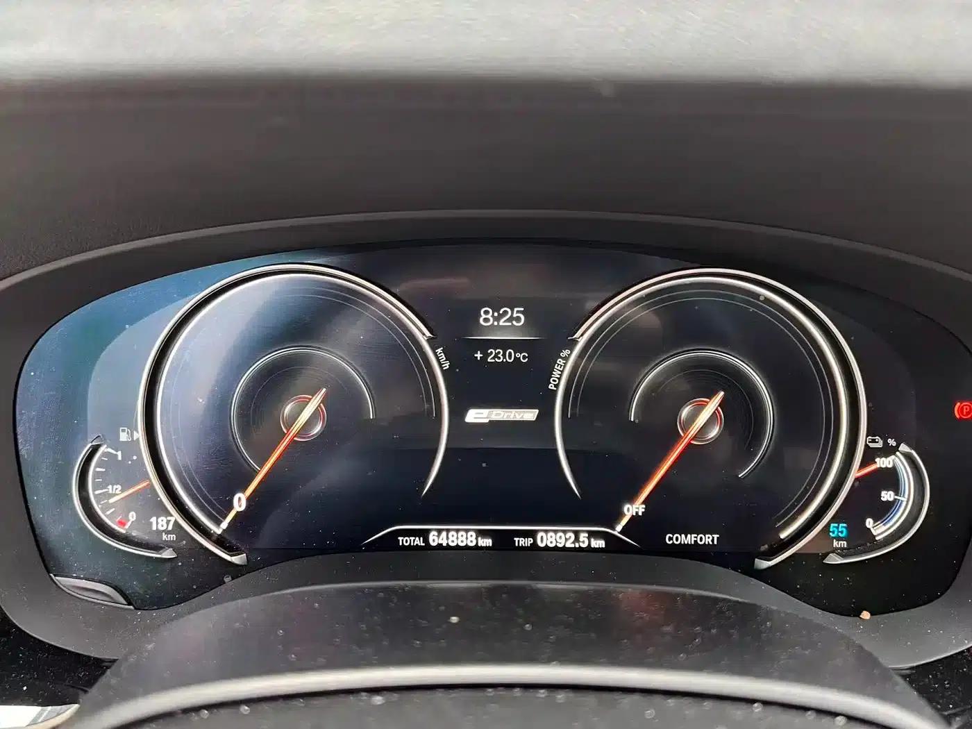 BMW 5 Series PHEV 2018 530Le Luxury Package — миниатюра 16