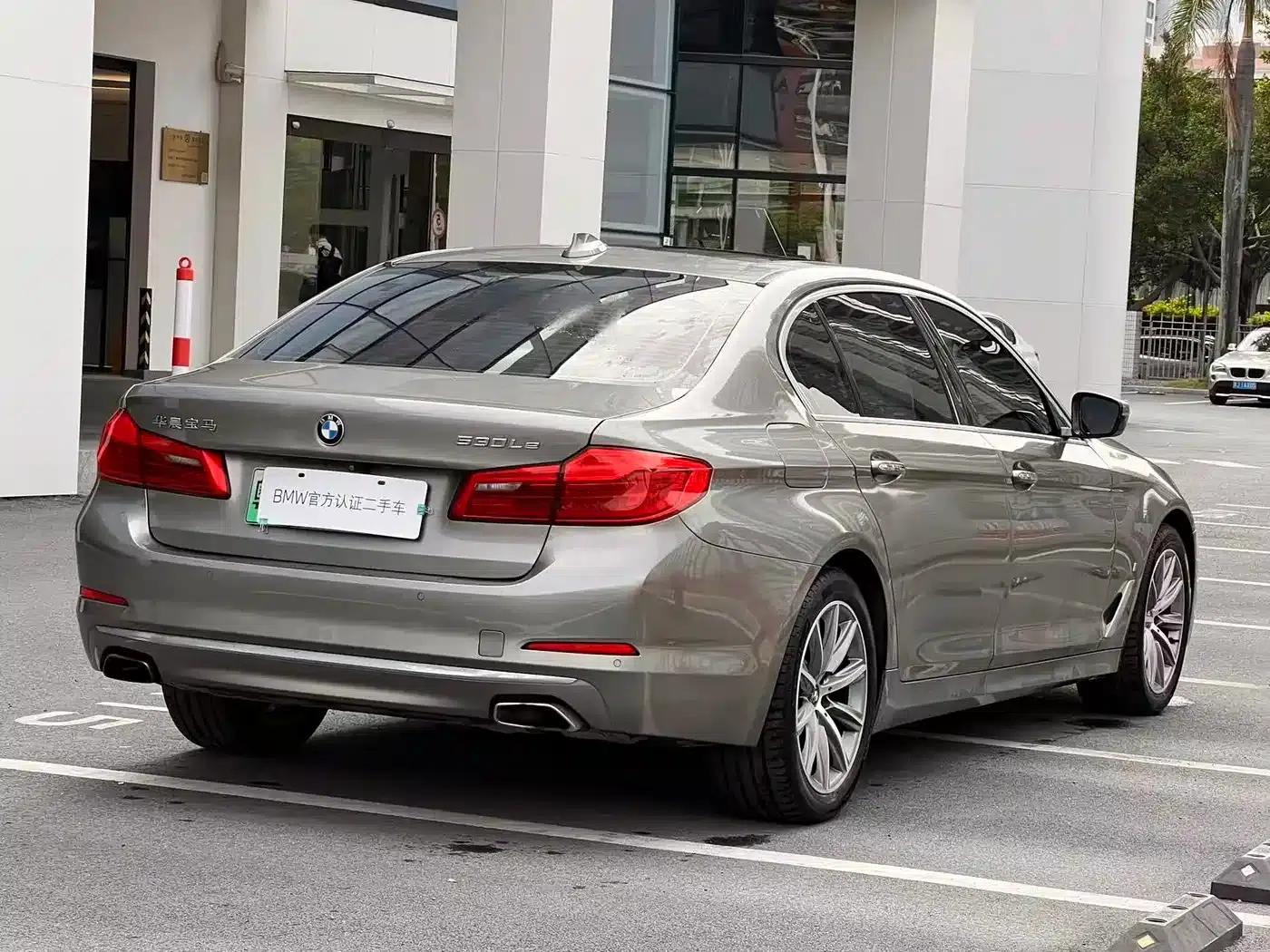 BMW 5 Series PHEV 2018 530Le Luxury Package — миниатюра 5