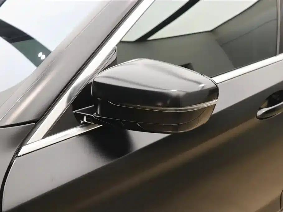 BMW 5 Series PHEV 2022 Facelift 535Le Luxury Package — миниатюра 28