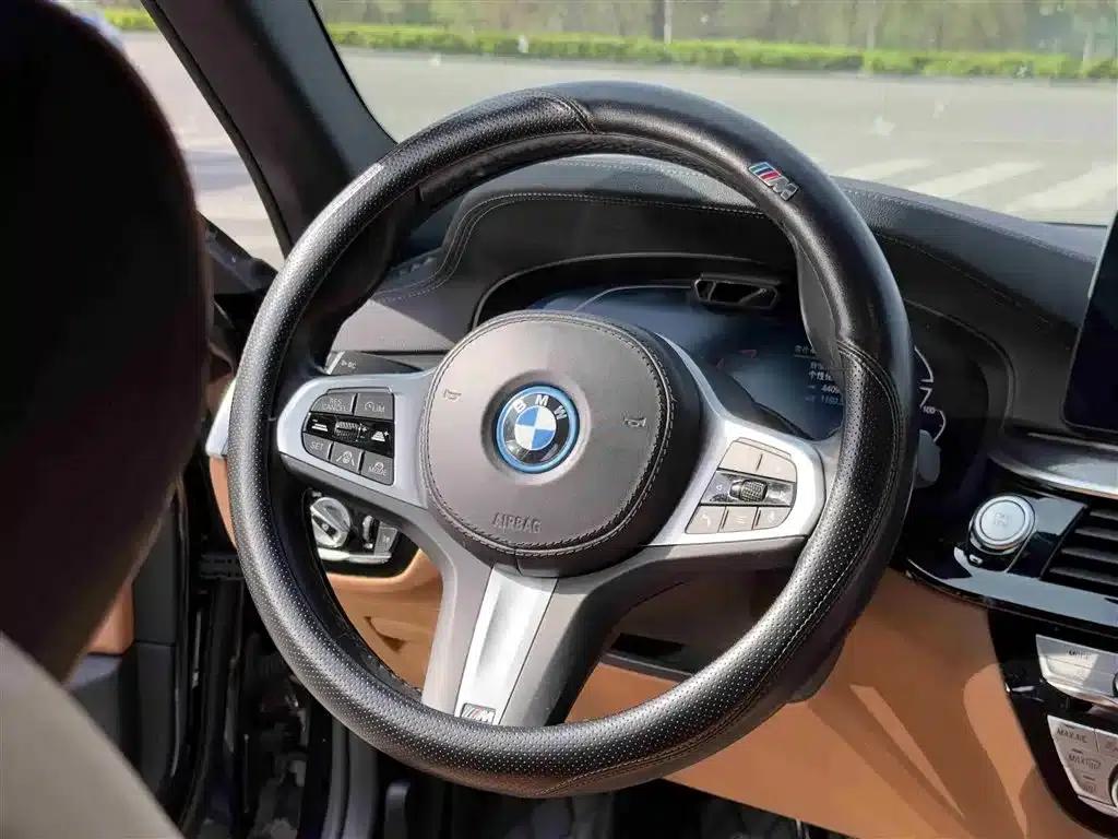 BMW 5 Series PHEV 2022 535Le Pioneer Edition M Sport Package — миниатюра 12
