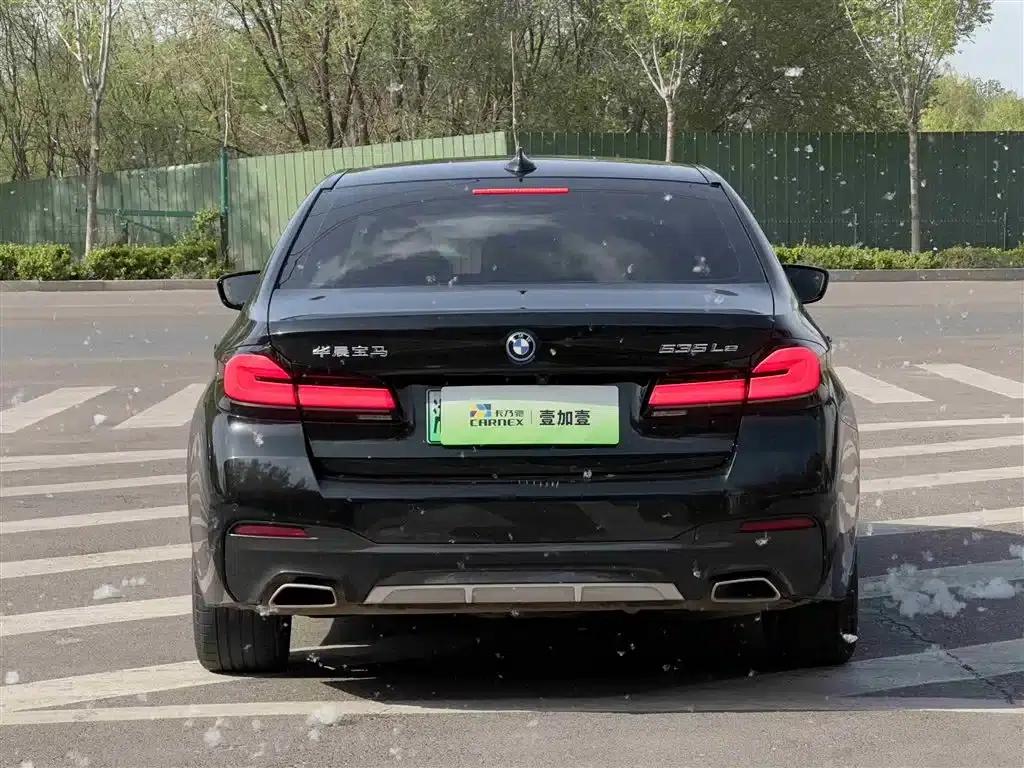 BMW 5 Series PHEV 2022 535Le Pioneer Edition M Sport Package — миниатюра 16