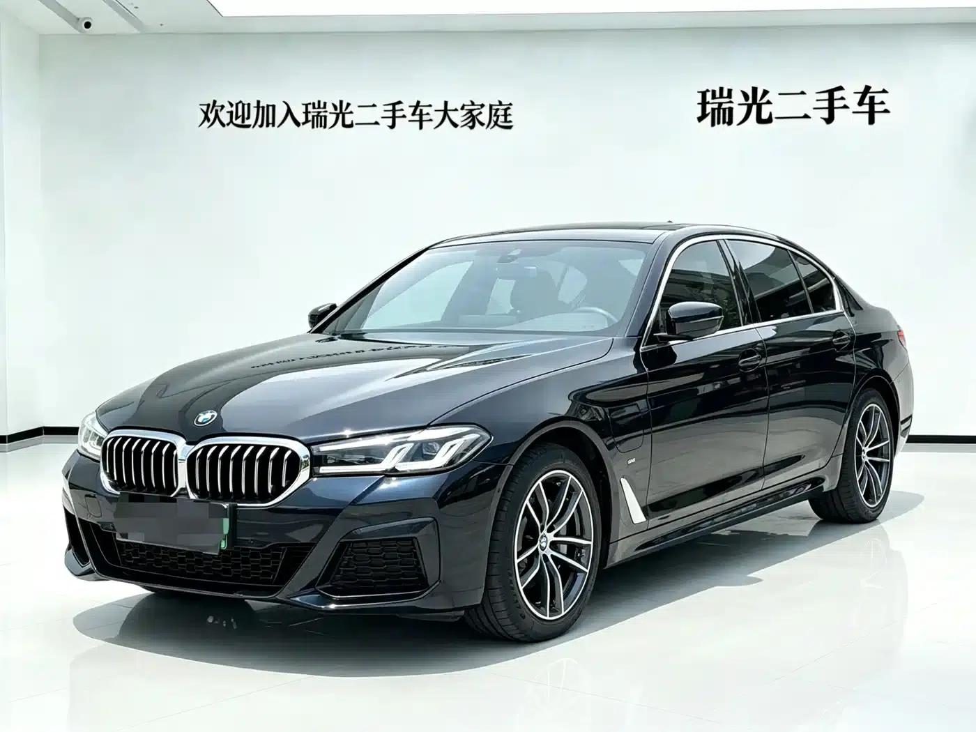 BMW 5 Series PHEV 2021 Facelift 535Le M Sport Package — миниатюра 1