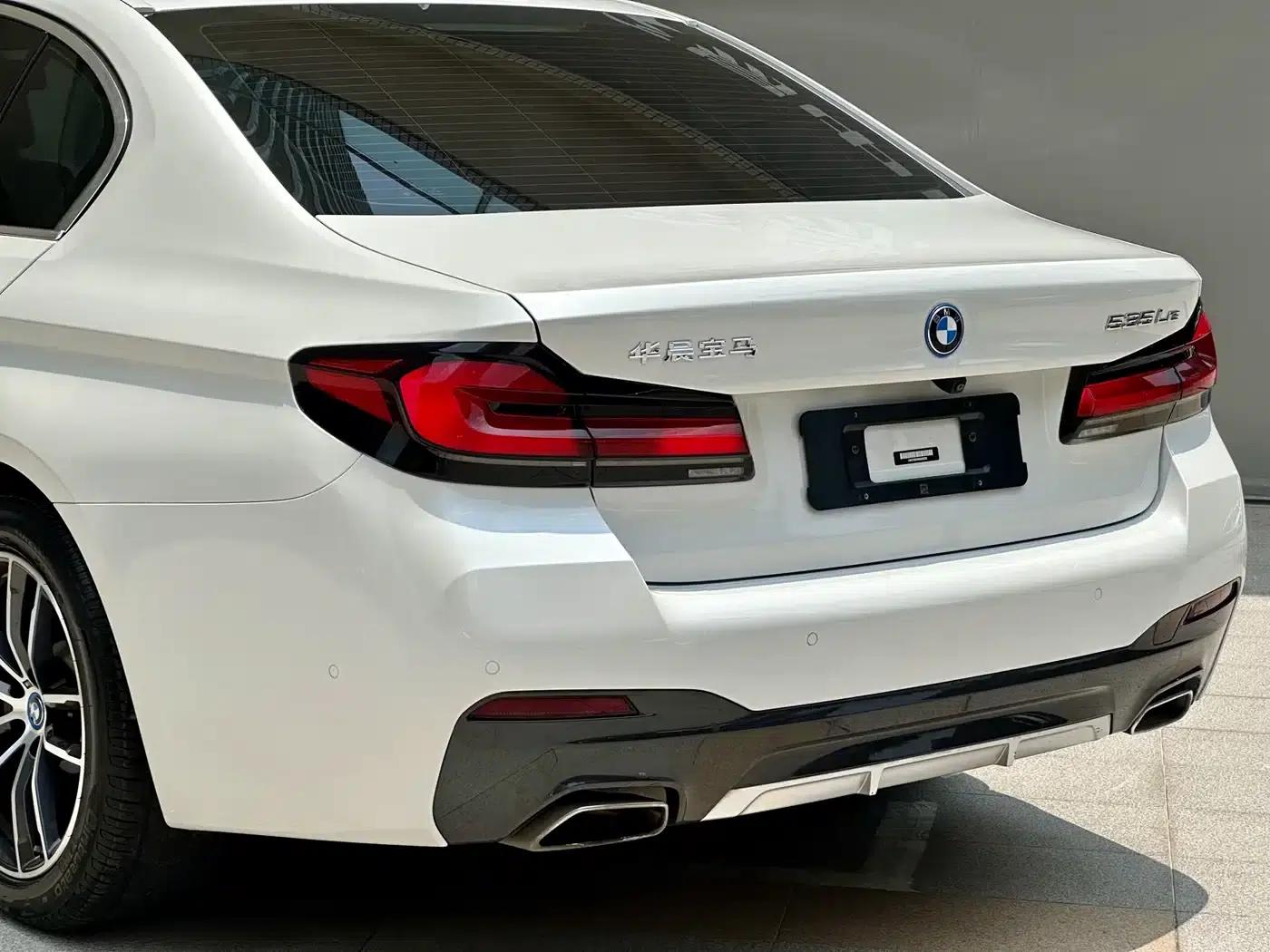 BMW 5 Series PHEV 2022 Facelift 535Le M Sport Package — миниатюра 13
