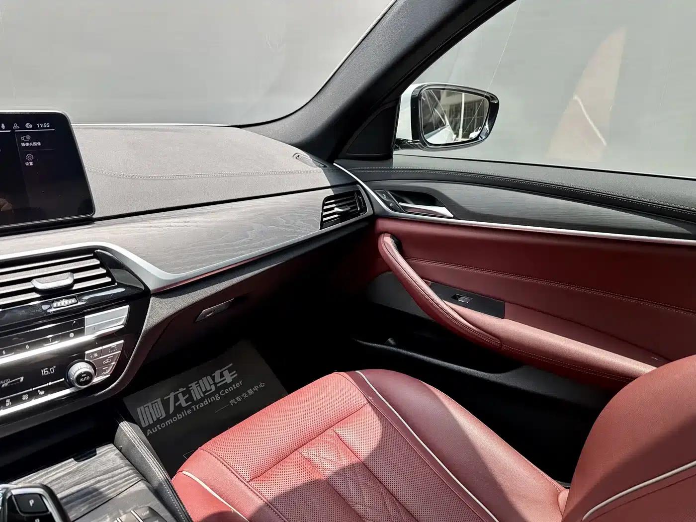 BMW 5 Series PHEV 2022 Facelift 535Le M Sport Package — миниатюра 16