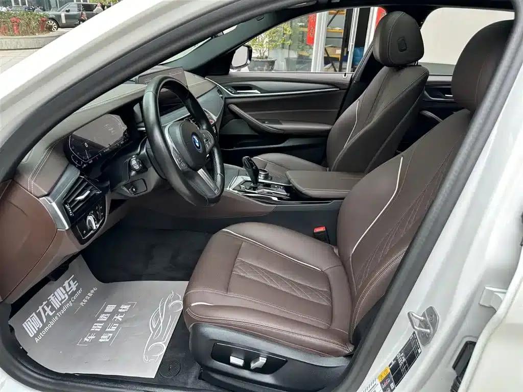 BMW 5 Series PHEV 2022 Facelift 535Le M Sport Package — миниатюра 12