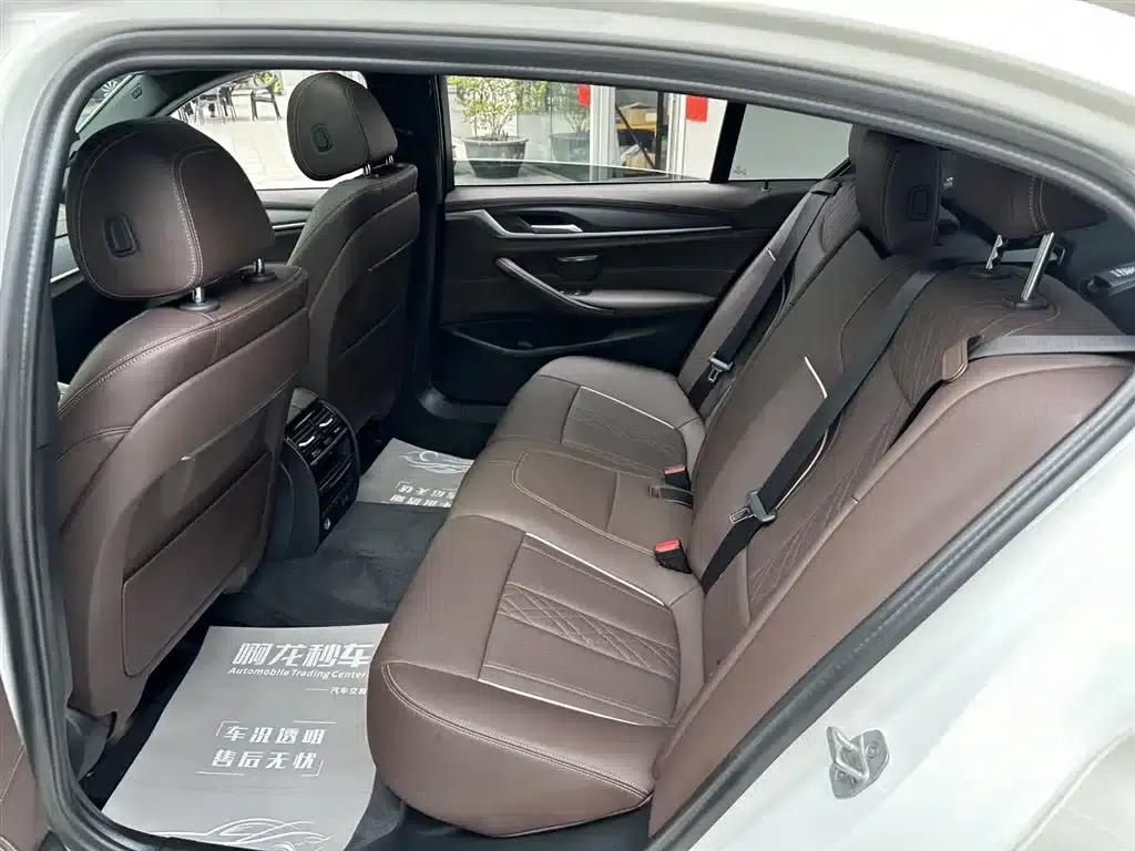 BMW 5 Series PHEV 2022 Facelift 535Le M Sport Package — миниатюра 13
