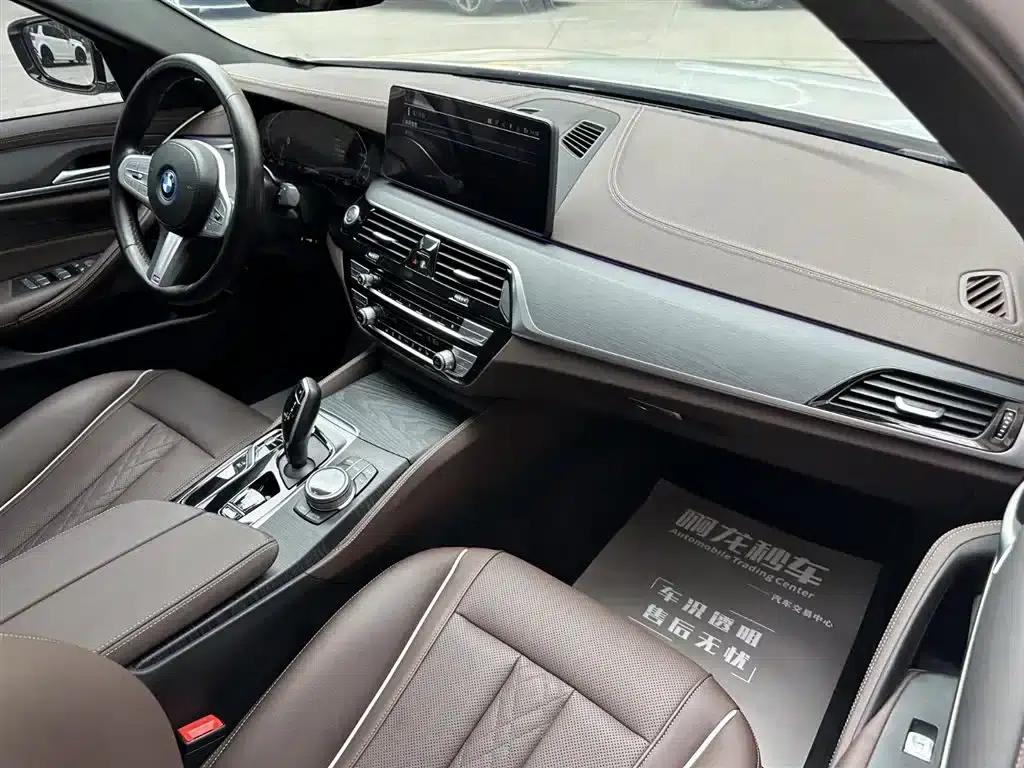 BMW 5 Series PHEV 2022 Facelift 535Le M Sport Package — миниатюра 16