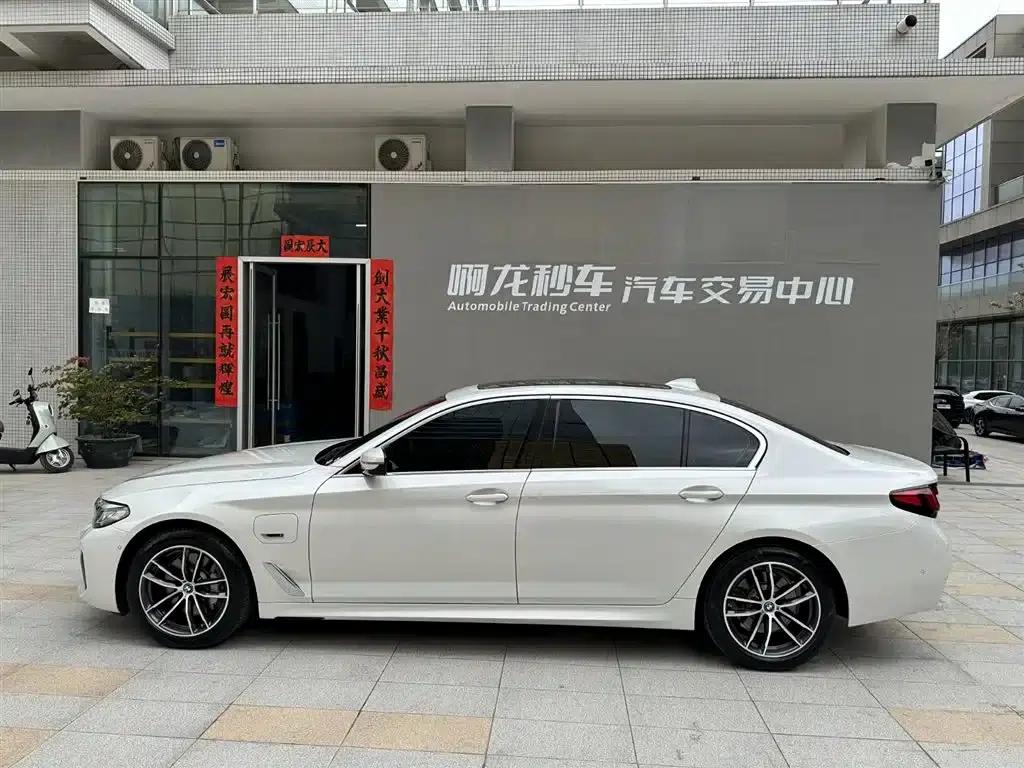 BMW 5 Series PHEV 2022 Facelift 535Le M Sport Package — миниатюра 7