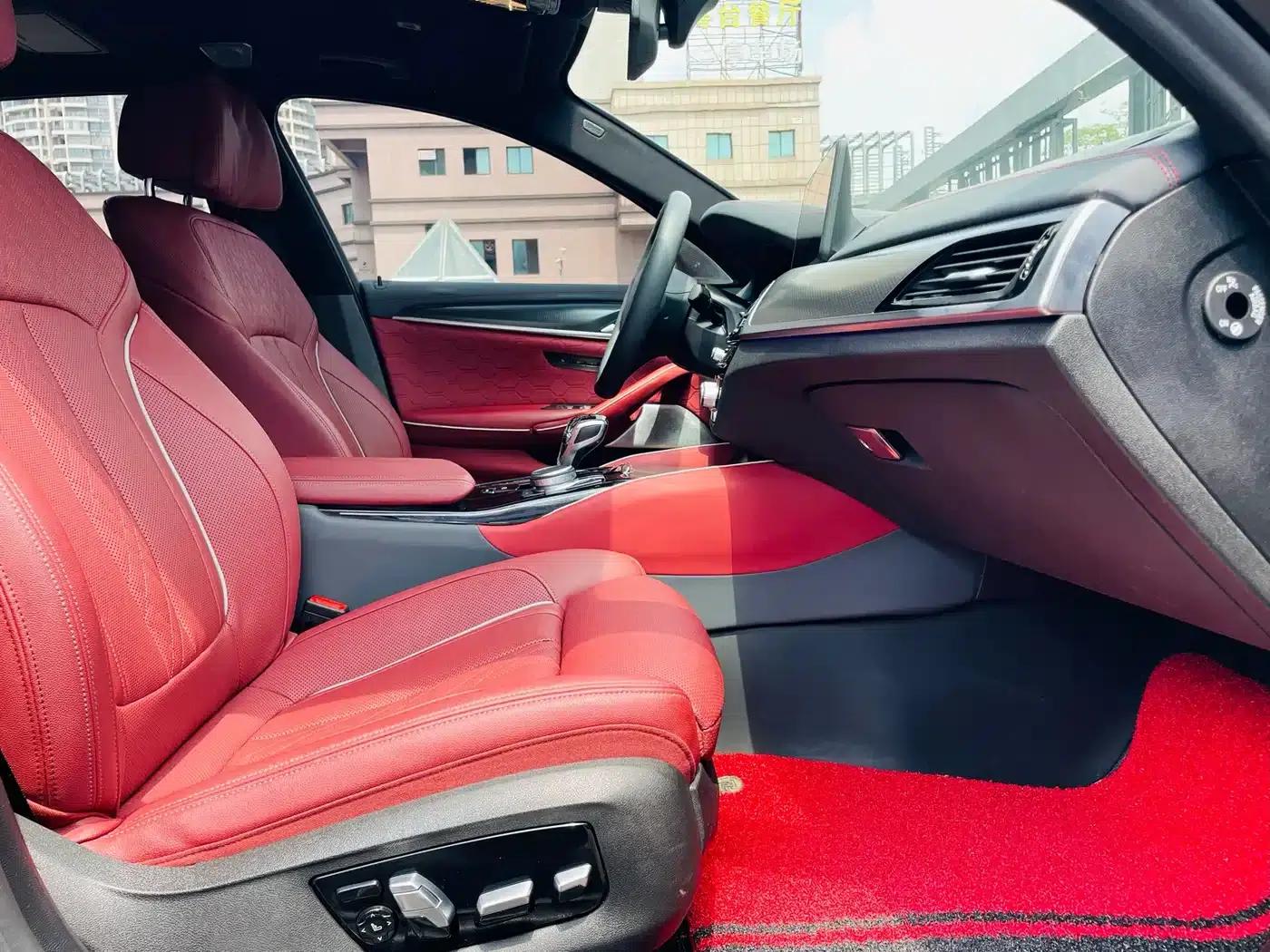 BMW 5 Series PHEV 2021 535Le Pioneer Edition M Sport Package — миниатюра 12