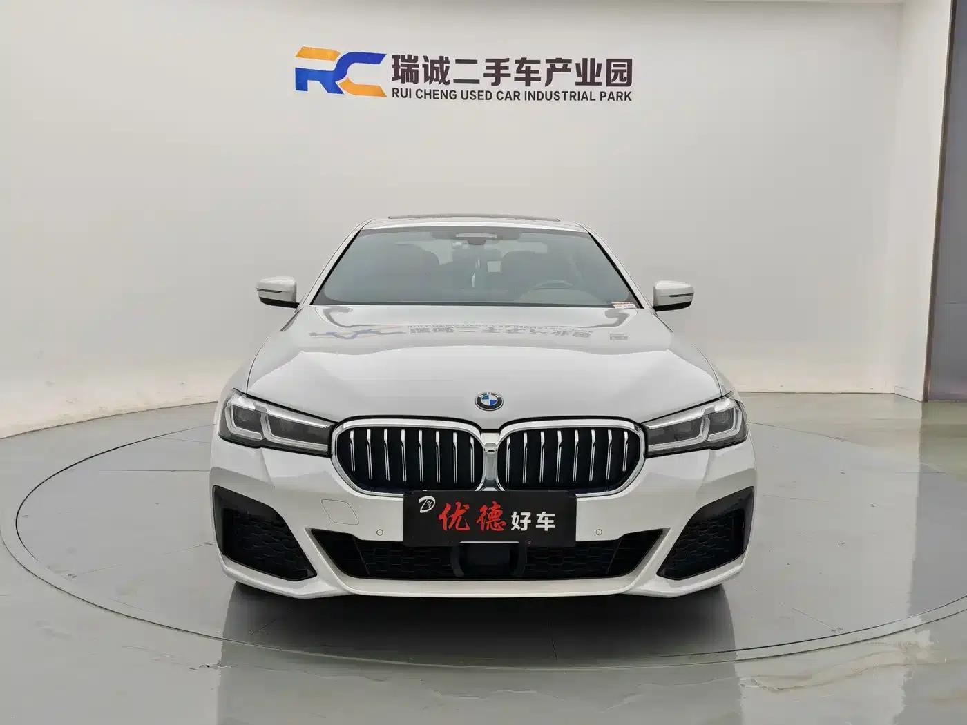 BMW 5 Series PHEV 2021 Facelift 535Le Pioneer Edition M Sport Package — миниатюра 2