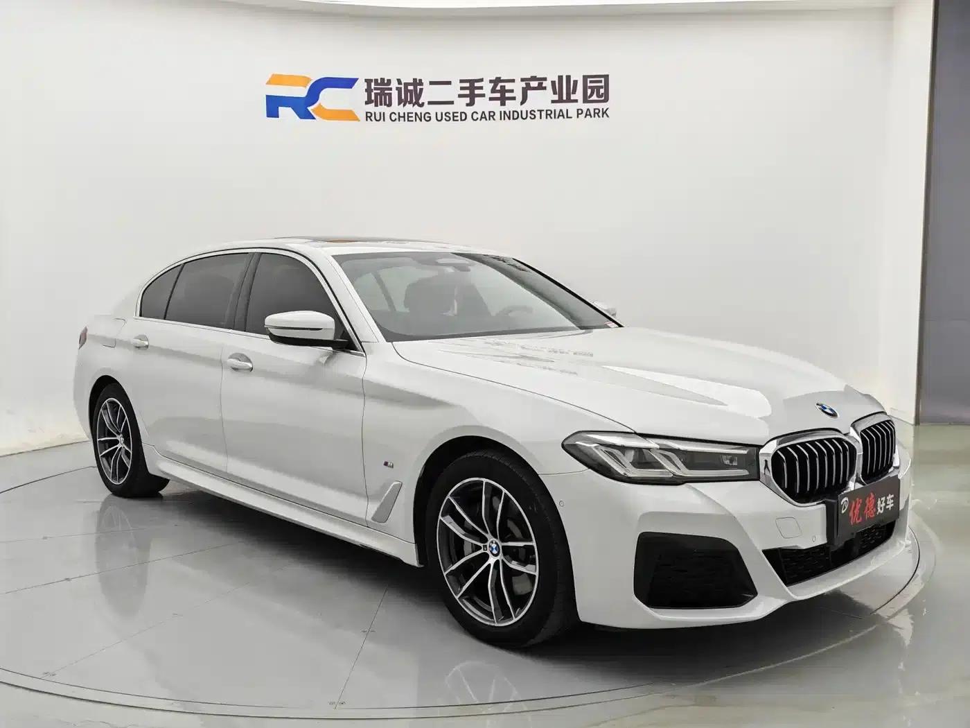 BMW 5 Series PHEV 2021 Facelift 535Le Pioneer Edition M Sport Package — миниатюра 18