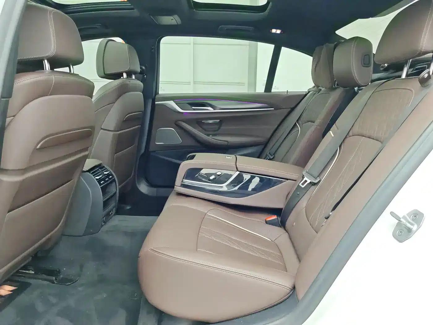 BMW 5 Series PHEV 2021 Facelift 535Le Pioneer Edition M Sport Package — миниатюра 6