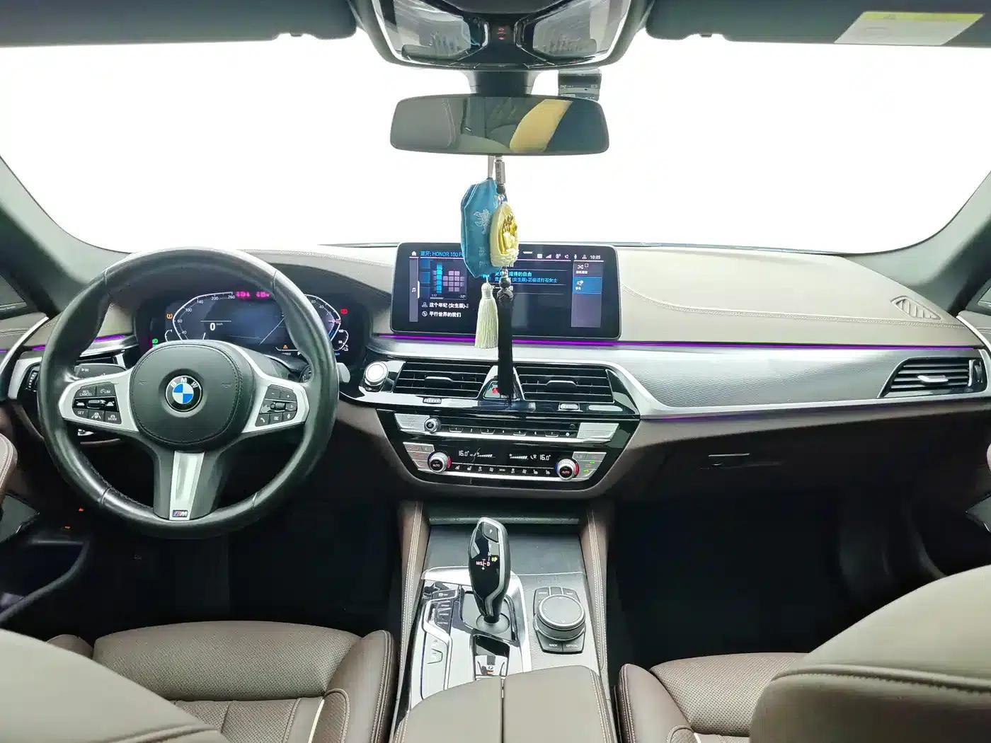 BMW 5 Series PHEV 2021 Facelift 535Le Pioneer Edition M Sport Package — миниатюра 9