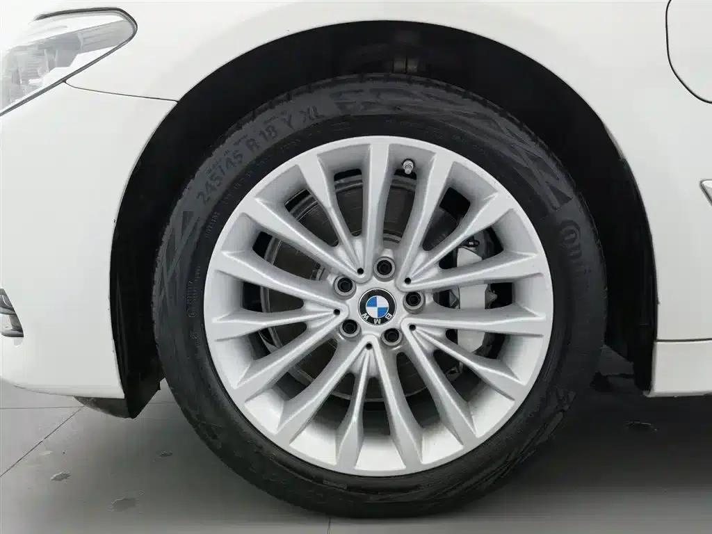 BMW 5 Series PHEV 2020 Mileage Upgrade Edition 530Le Luxury Package — миниатюра 17