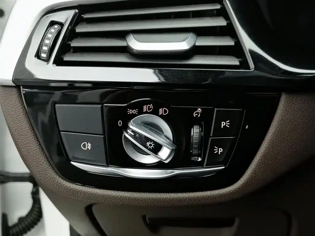BMW 5 Series PHEV 2020 Mileage Upgrade Edition 530Le Luxury Package — миниатюра 21