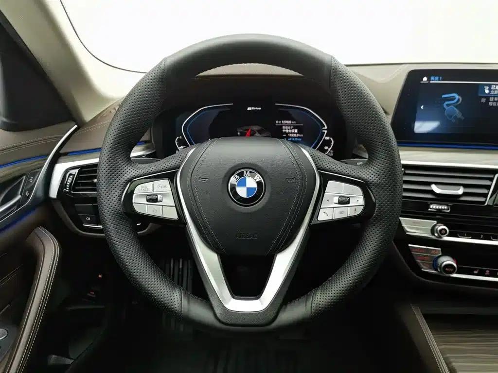 BMW 5 Series PHEV 2020 530Le Luxury Package — миниатюра 11