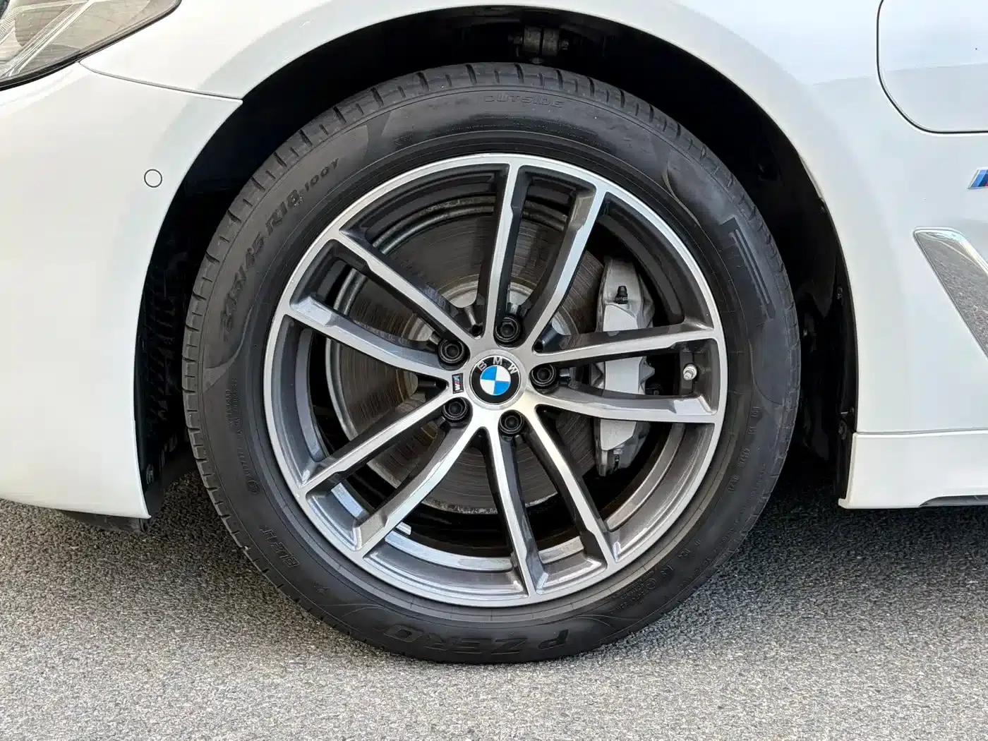BMW 5 Series PHEV 2021 535Le Pioneer Edition M Sport Package — миниатюра 9