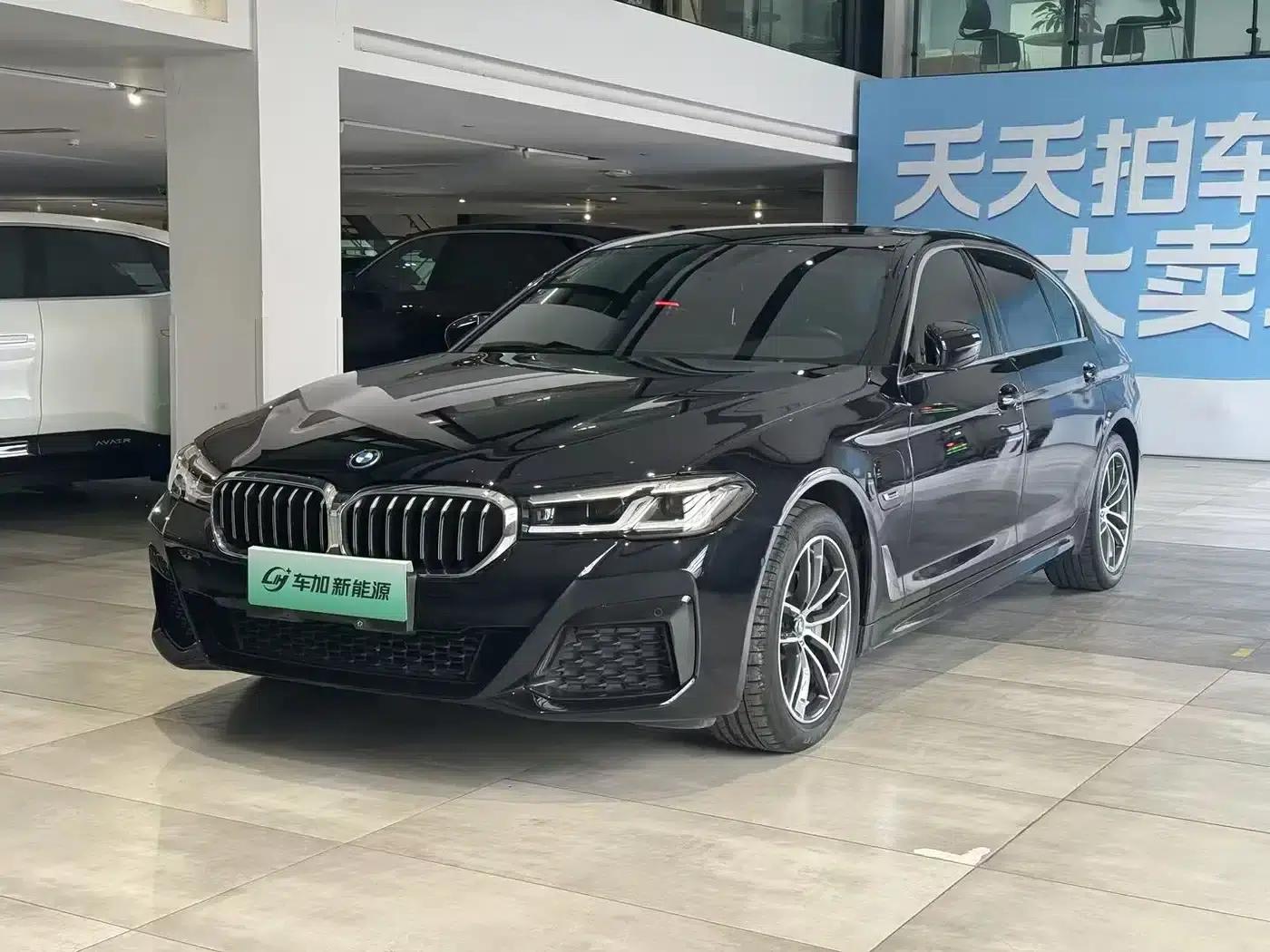BMW 5 Series PHEV 2022 Facelift 535Le M Sport Package — миниатюра 1