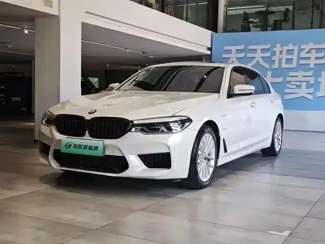 BMW 5 Series PHEV 2020 Mileage Upgrade Edition 530Le Pioneer Edition — миниатюра 1