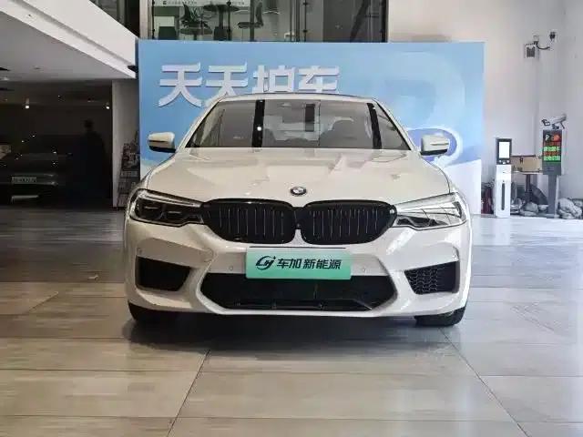 BMW 5 Series PHEV 2020 Mileage Upgrade Edition 530Le Pioneer Edition — миниатюра 2