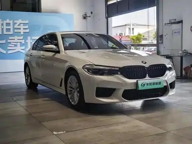 BMW 5 Series PHEV 2020 Mileage Upgrade Edition 530Le Pioneer Edition — миниатюра 3