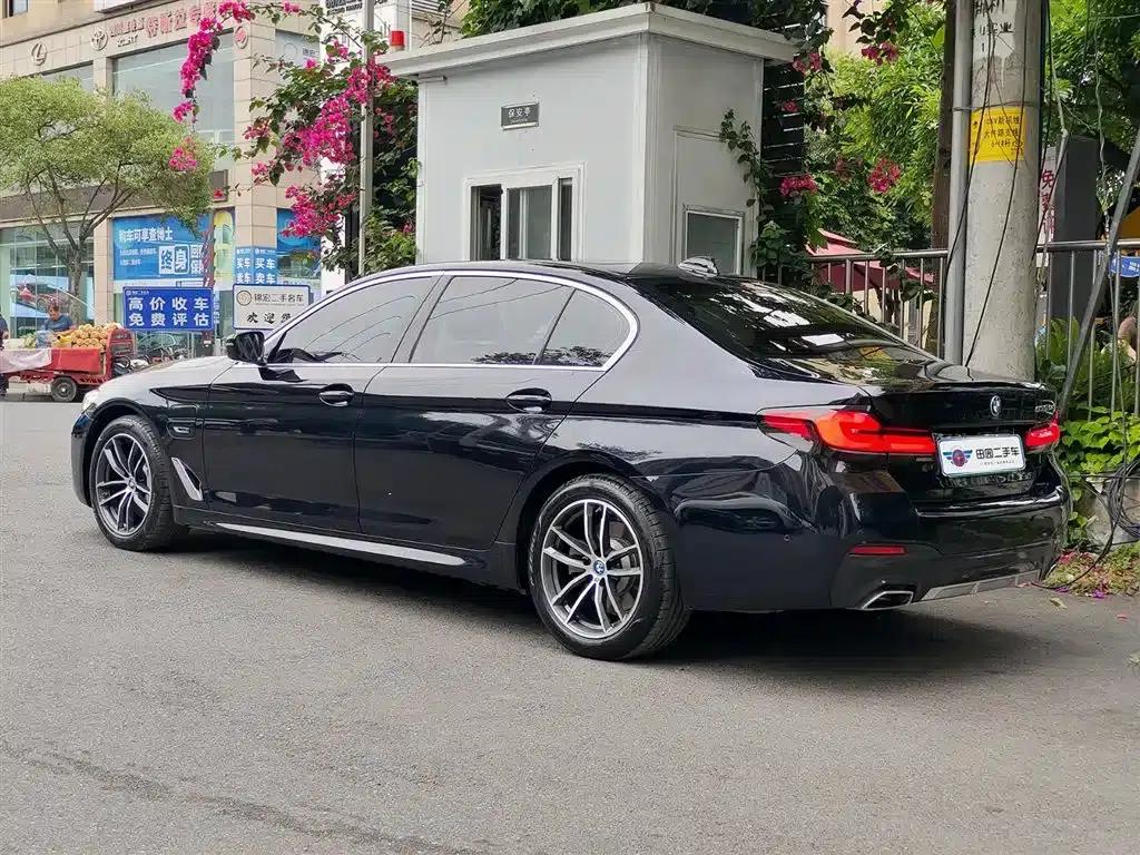 BMW 5 Series PHEV 2021 535Le M Sport Package — миниатюра 4