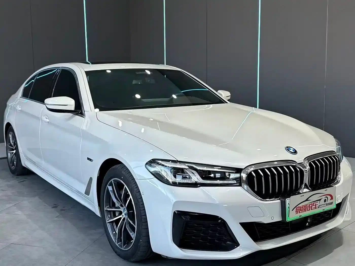 BMW 5 Series PHEV 2022 Facelift 3 535Le Pioneer Edition M Sport Package — миниатюра 3