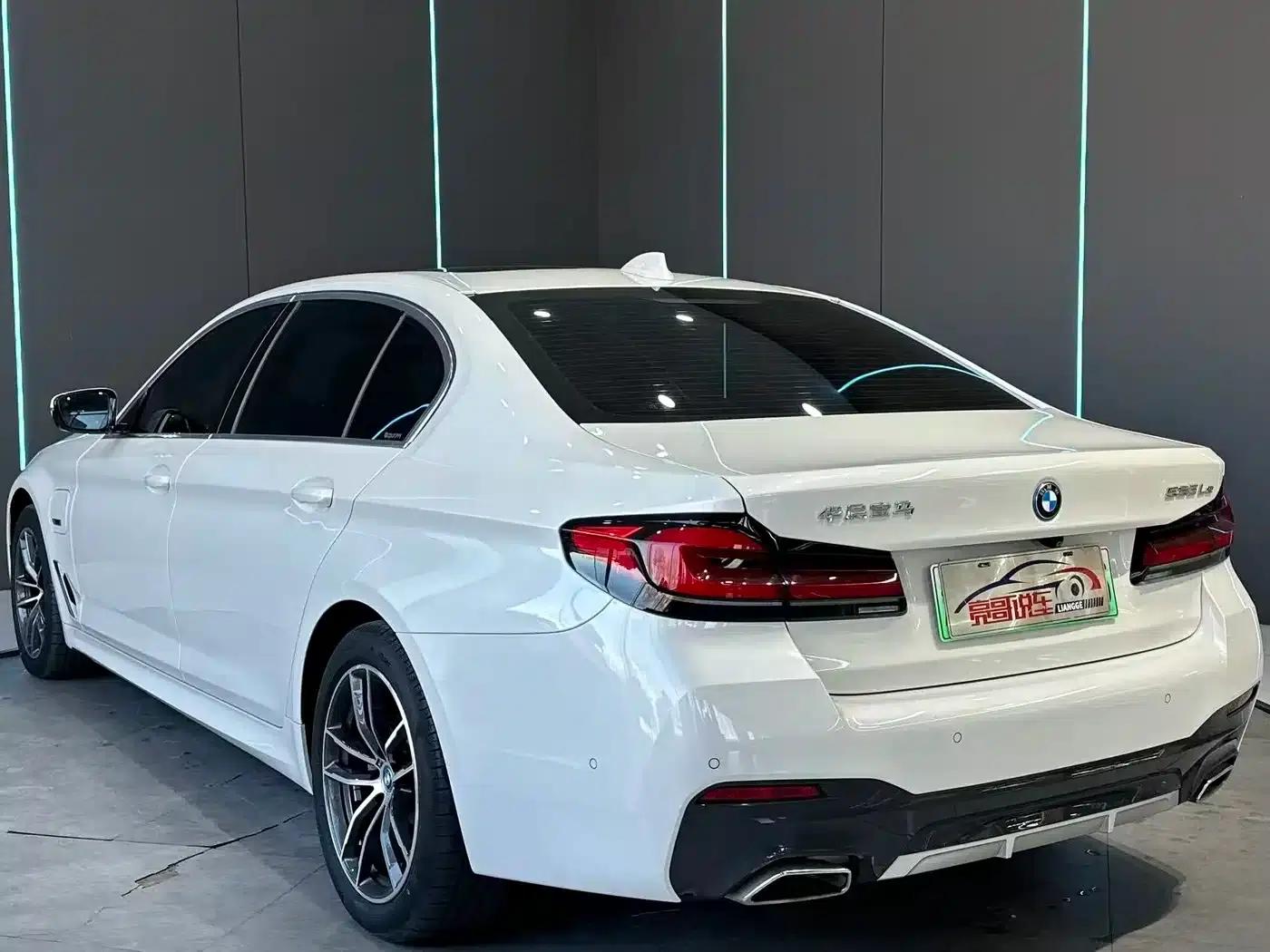 BMW 5 Series PHEV 2022 Facelift 3 535Le Pioneer Edition M Sport Package — миниатюра 8