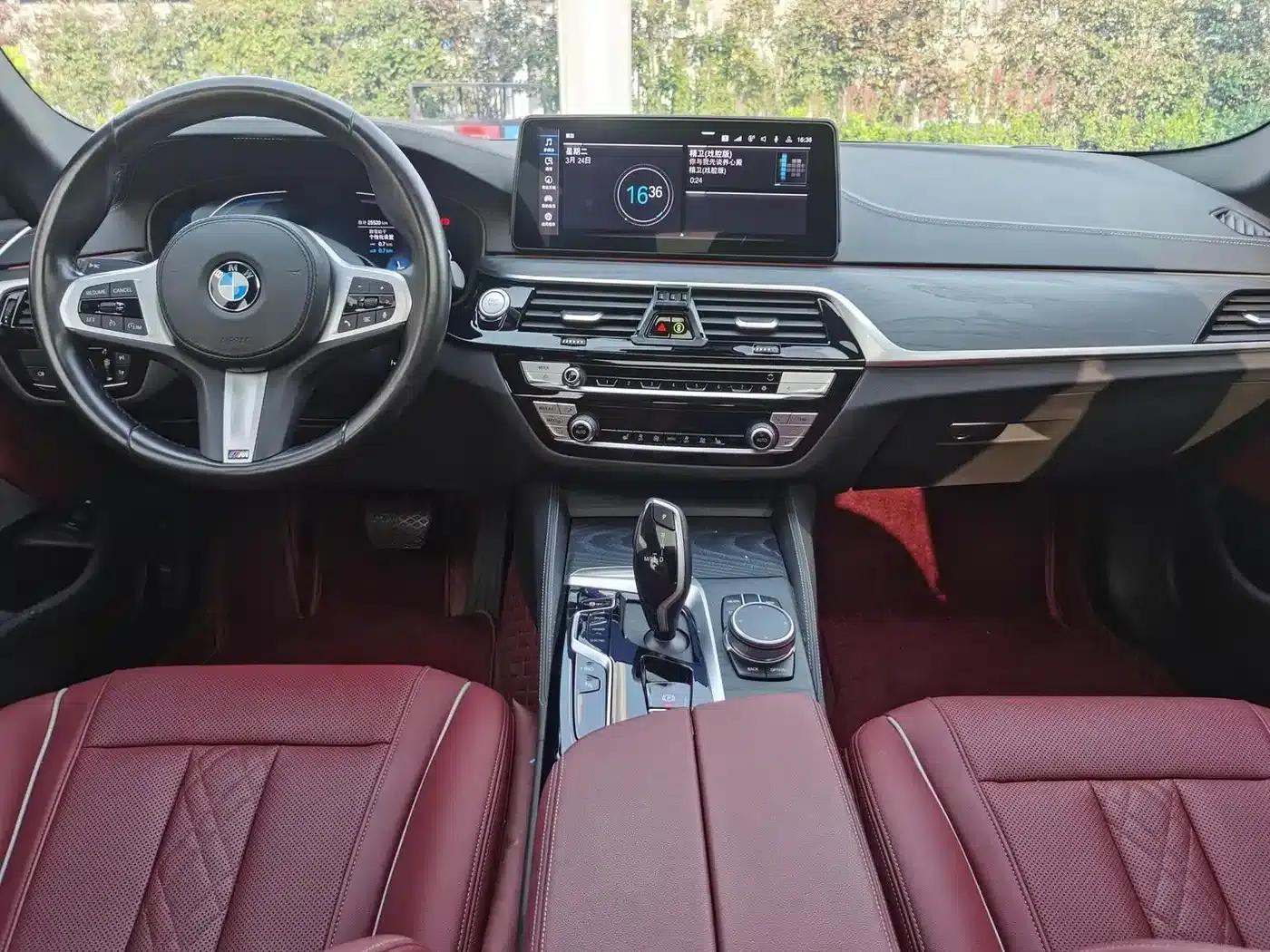 BMW 5 Series PHEV 2021 535Le M Sport Package — миниатюра 12