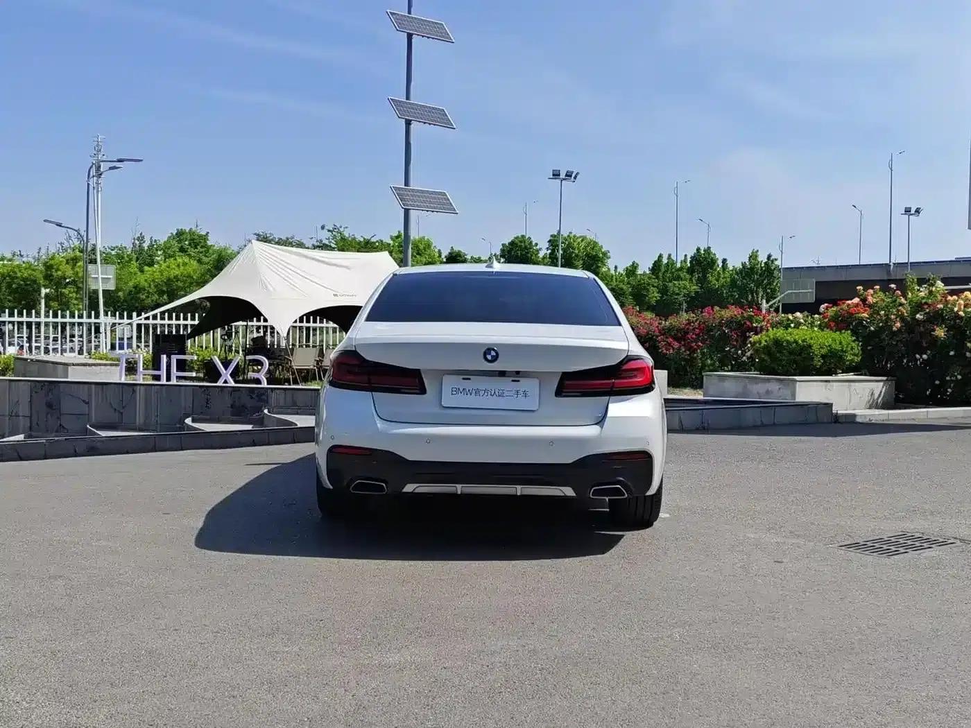 BMW 5 Series PHEV 2021 535Le M Sport Package — миниатюра 17