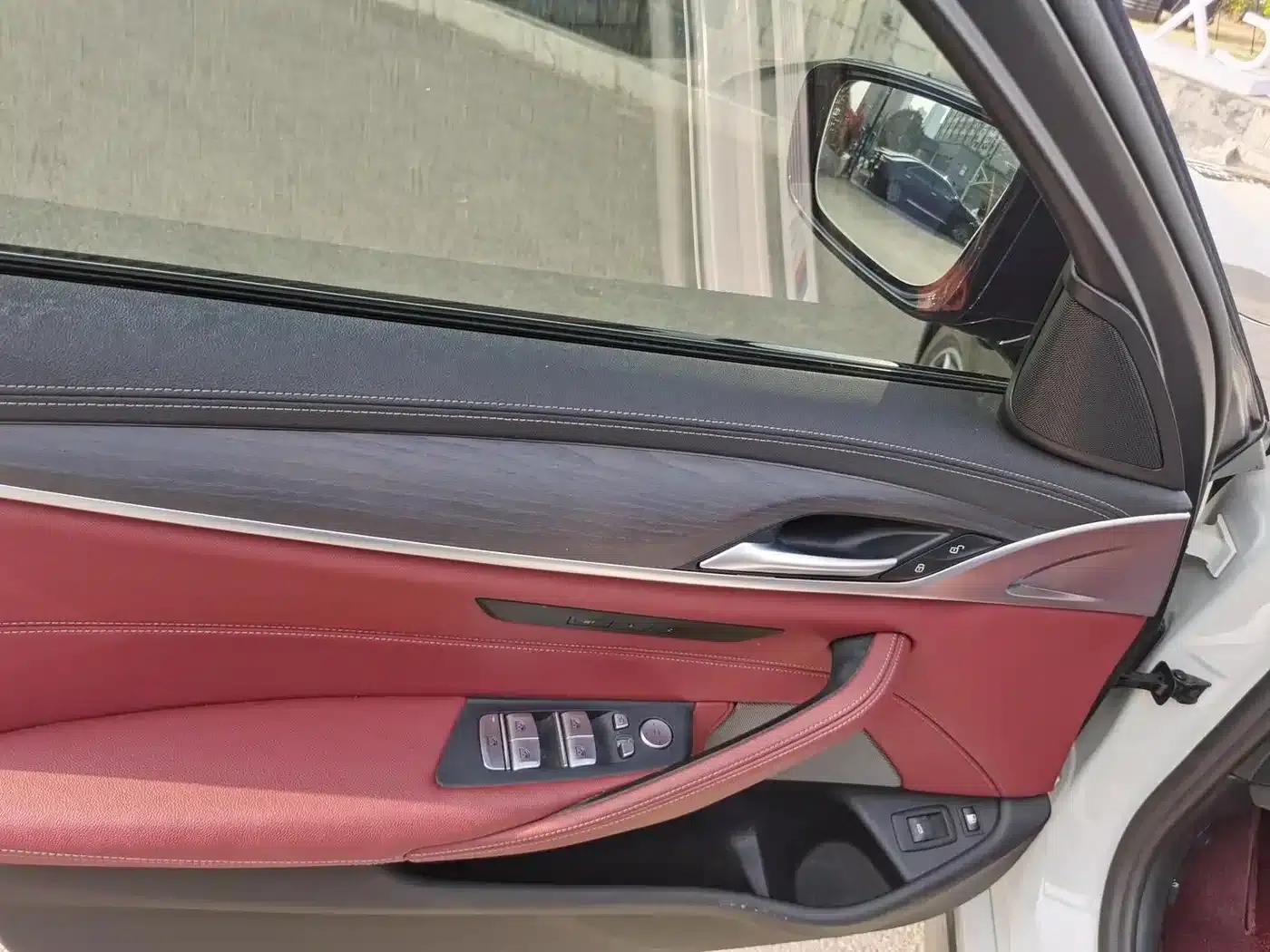 BMW 5 Series PHEV 2021 535Le M Sport Package — миниатюра 8