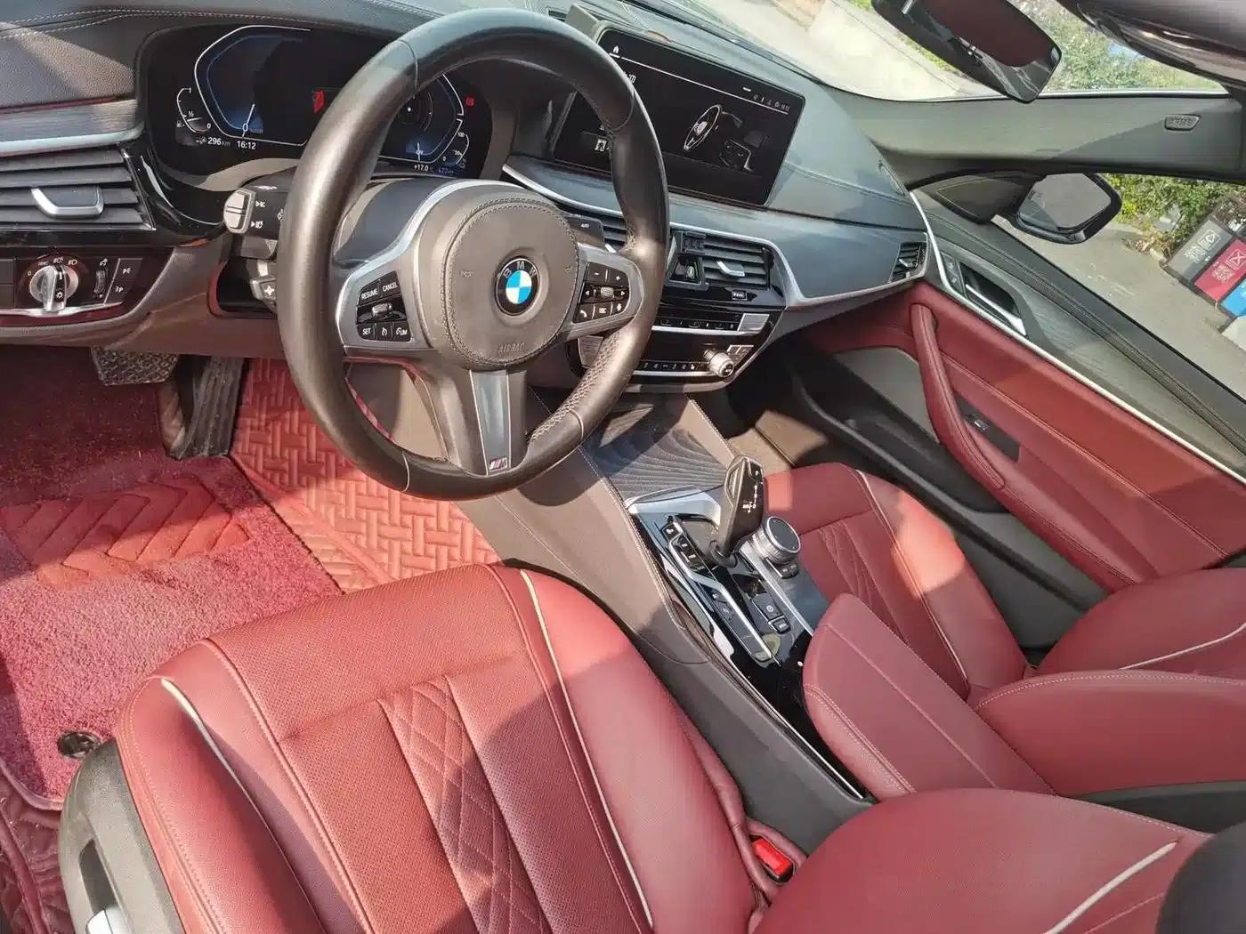 BMW 5 Series PHEV 2021 535Le M Sport Package — миниатюра 10