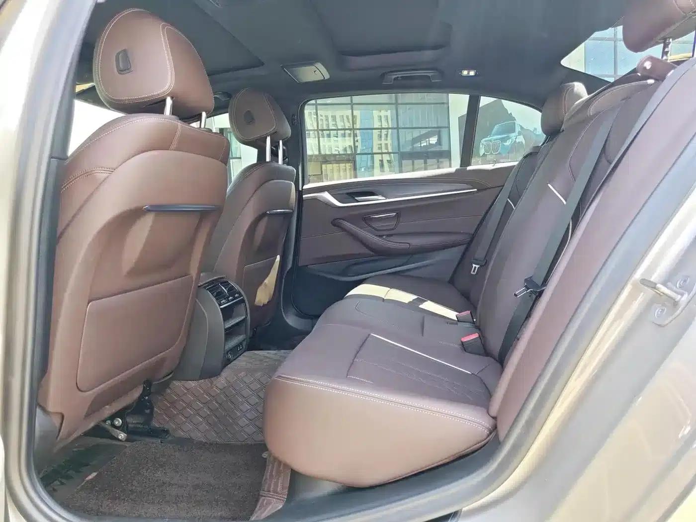 BMW 5 Series PHEV 2021 Facelift 535Le M Sport Package — миниатюра 12