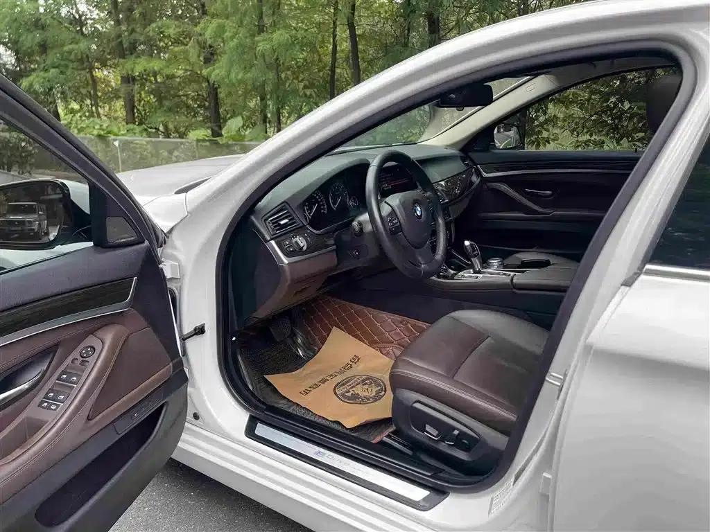 BMW 5 Series PHEV 2015 530Le — миниатюра 13
