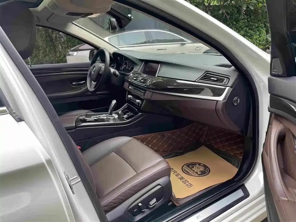 BMW 5 Series PHEV 2015 530Le — миниатюра 15