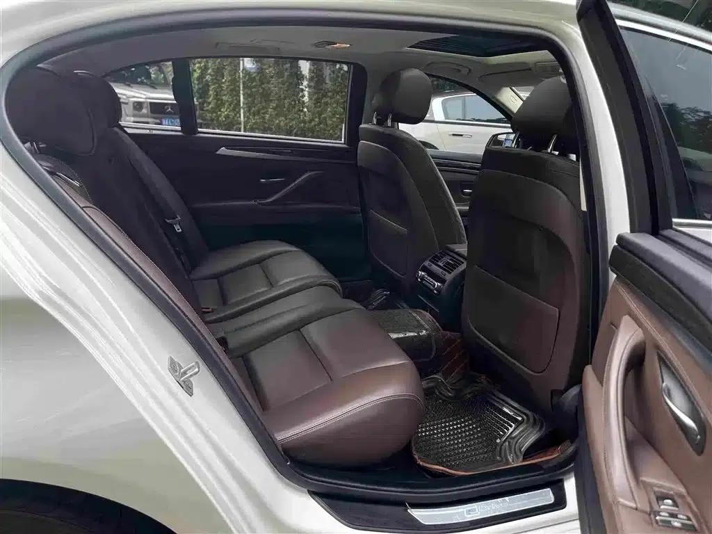 BMW 5 Series PHEV 2015 530Le — миниатюра 16