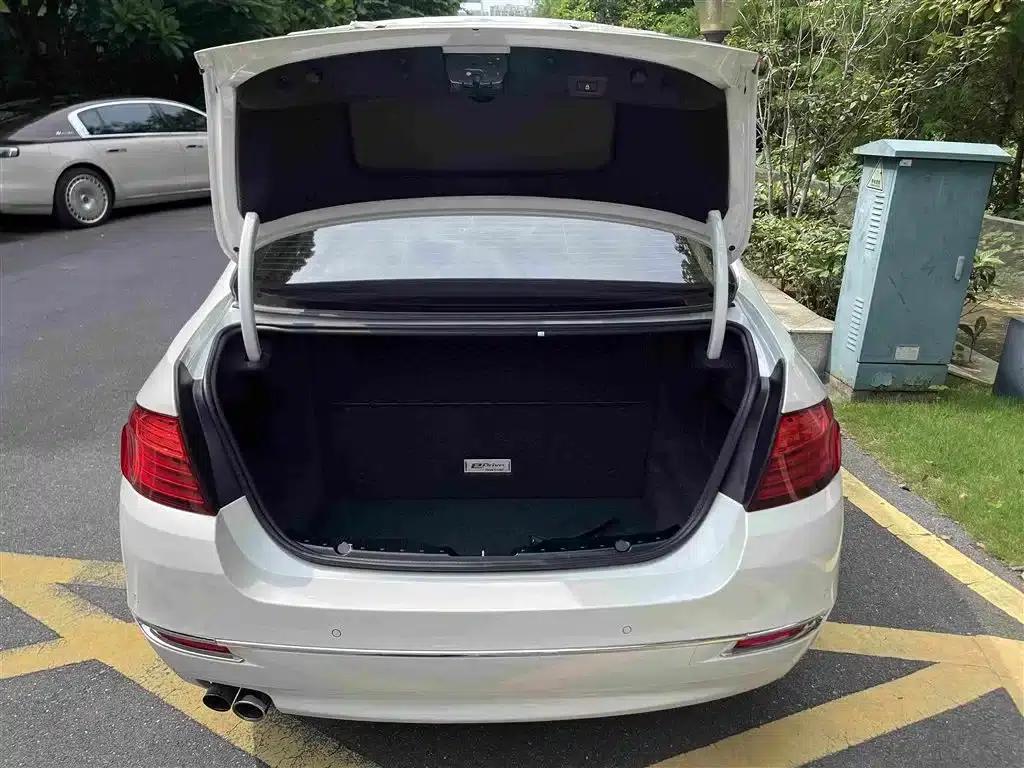 BMW 5 Series PHEV 2015 530Le — миниатюра 23