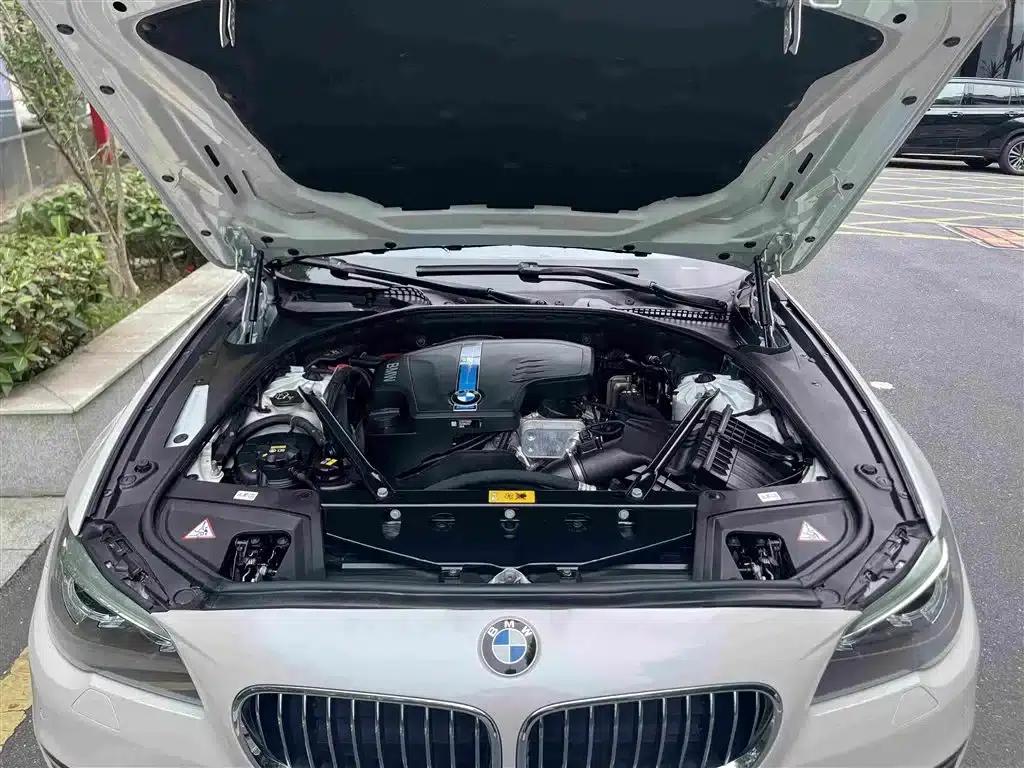 BMW 5 Series PHEV 2015 530Le — миниатюра 27